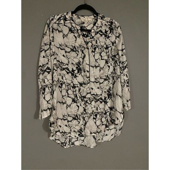 Cato Black And White Marble Long Sleeve High Low Top Size M NWT - Picture 2 of 8